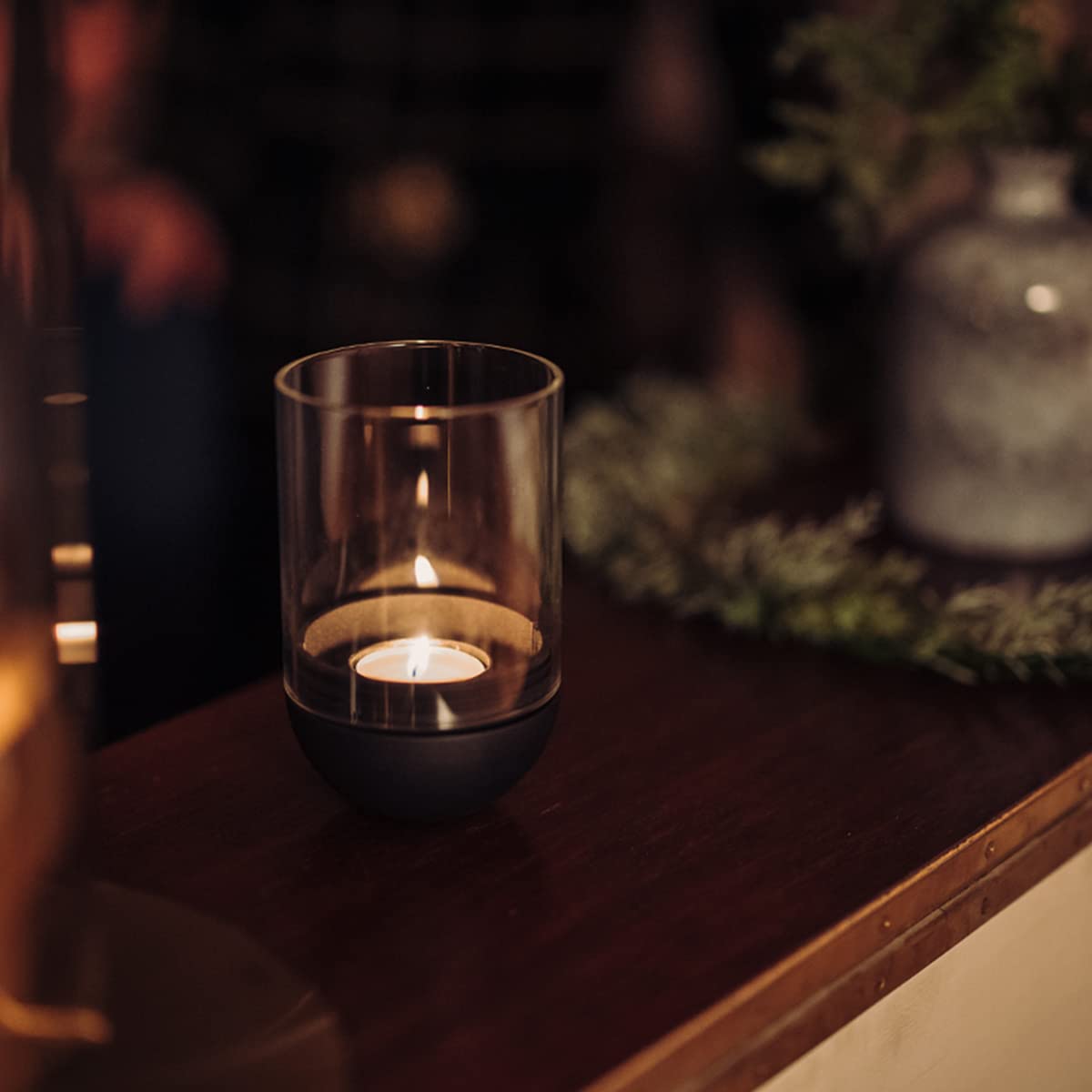 h-fats-gravity-candle-m90-porte-bougie-photophore-noir image 4