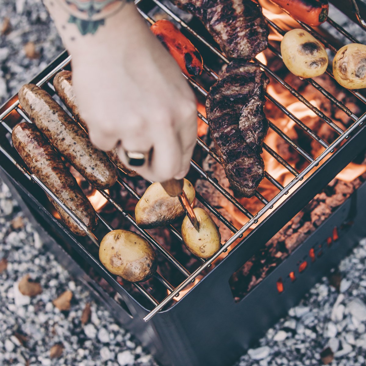 h-fats-beer-box-gril-grille-barbecue-inox-carr-e-pour-panier-feu-beer-box image 3